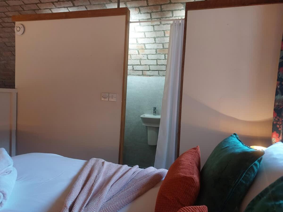 Converted Factory Loft Apartment Bristol Exteriör bild