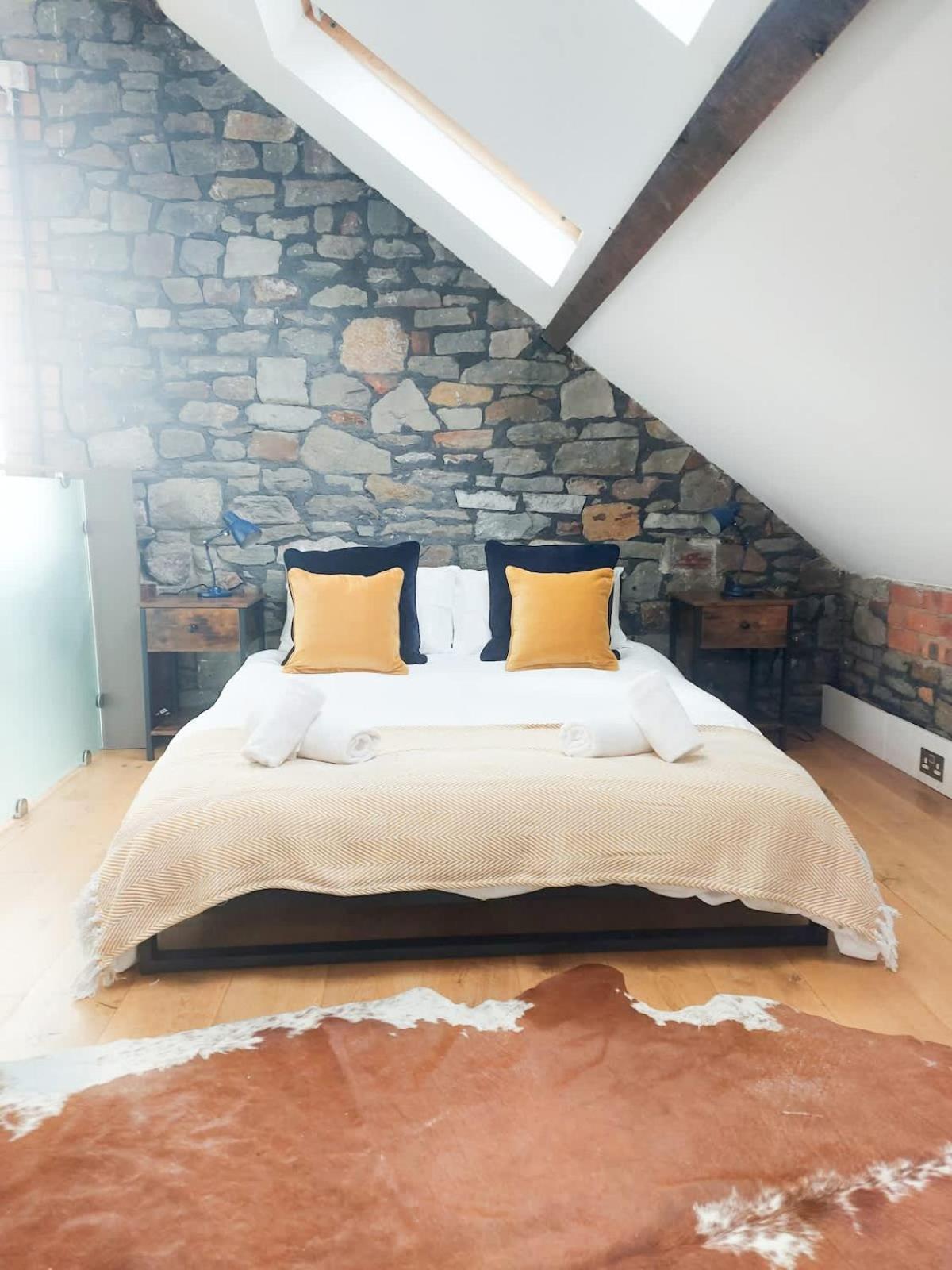 Converted Factory Loft Apartment Bristol Exteriör bild