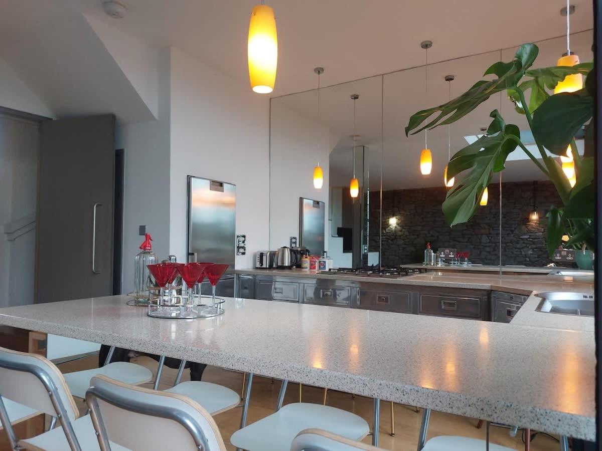 Converted Factory Loft Apartment Bristol Exteriör bild